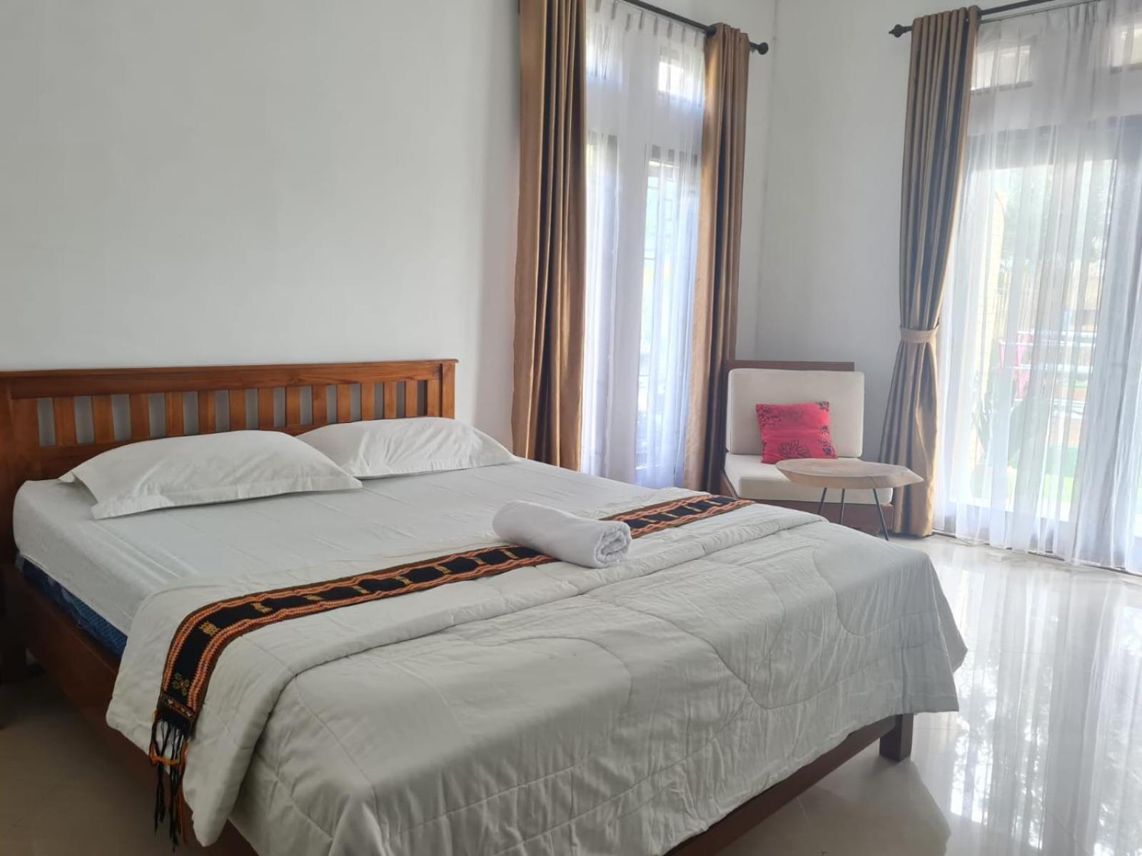 Inang Amang Homestay Labuan Bajo Exterior photo